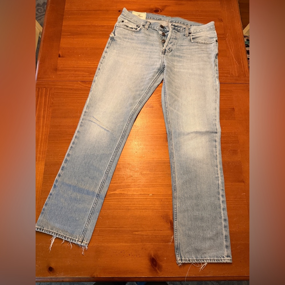 Hollister Men's Faded Blue Straight Jeans